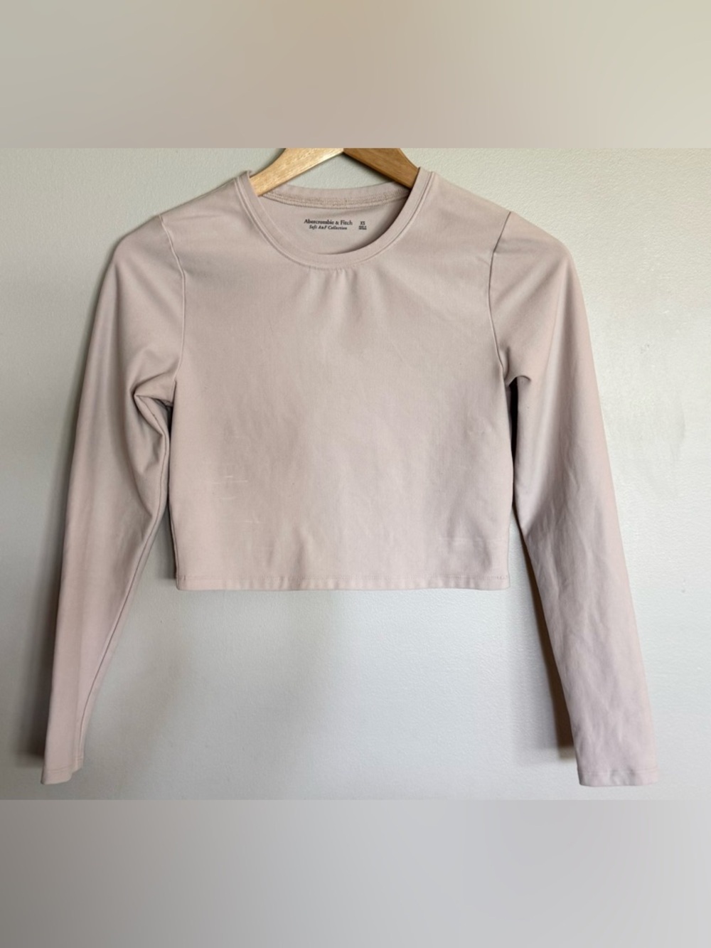 Abercrombie & Fitch Soft A&F Cropped Long Sleeve Top XS Cream